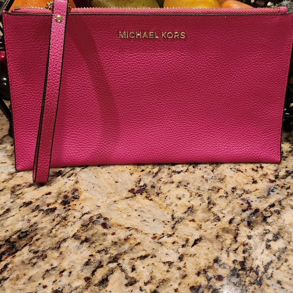Michael Kors wristlet